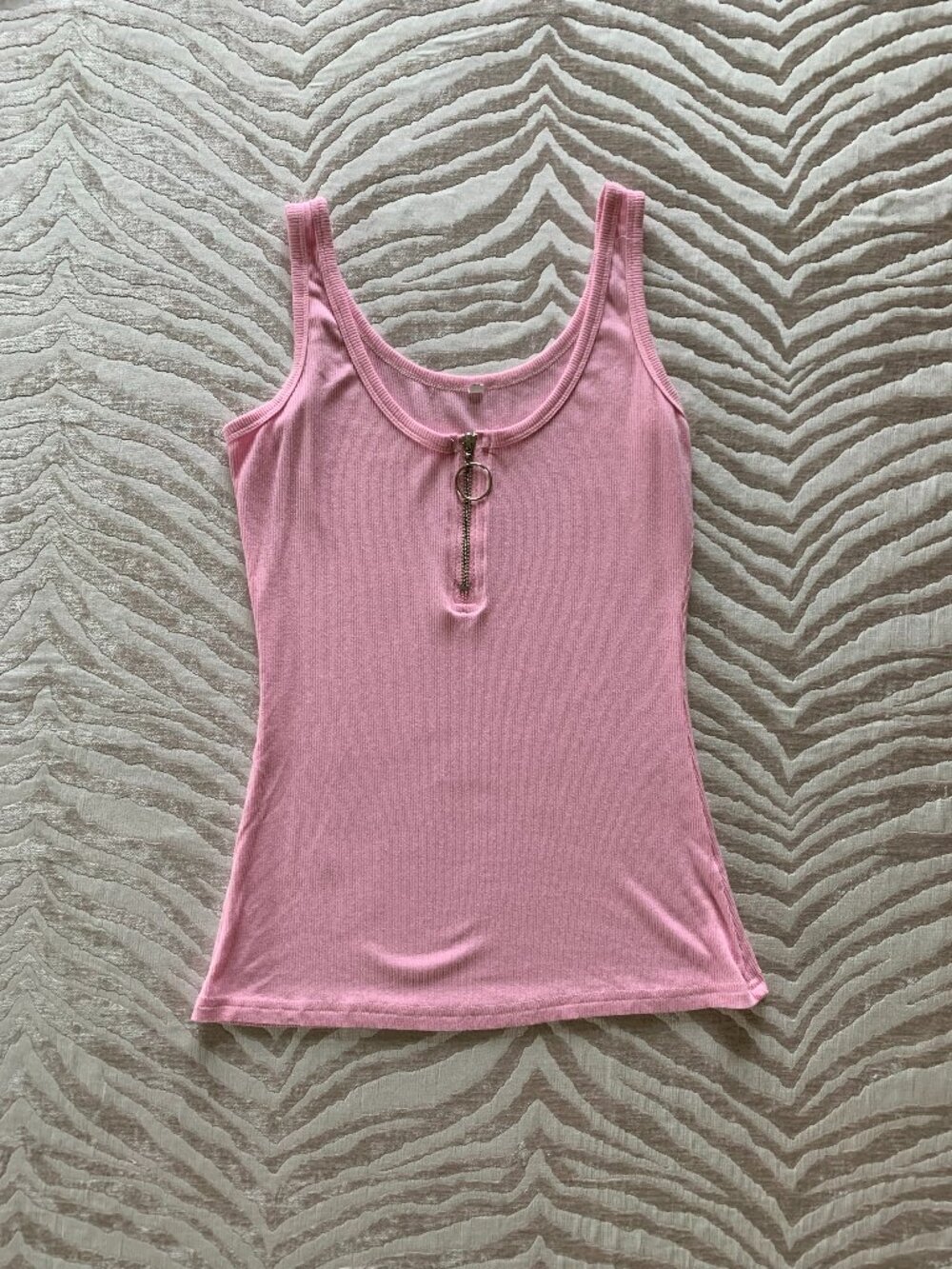 Trendy Pink Ribbed Zip-Up Ring Tank Top Size Medium
